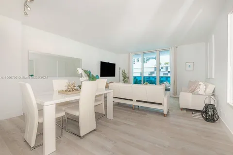 2301 Collins Ave # 401, Miami Beach FL 33139