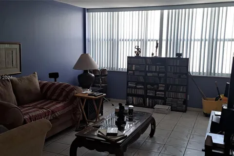 1801 S Ocean Dr # 840, Hallandale Beach FL 33009