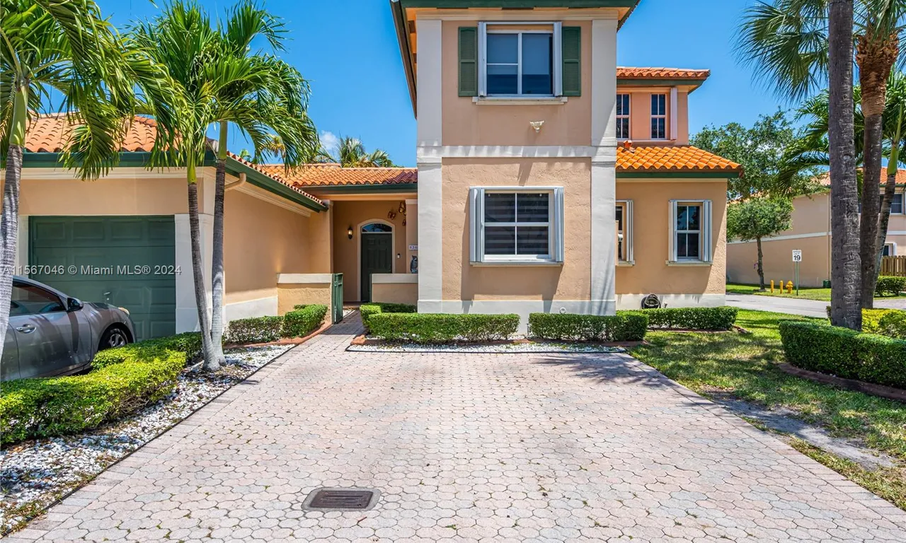 8369 NW 143rd St, Miami Lakes FL 33016