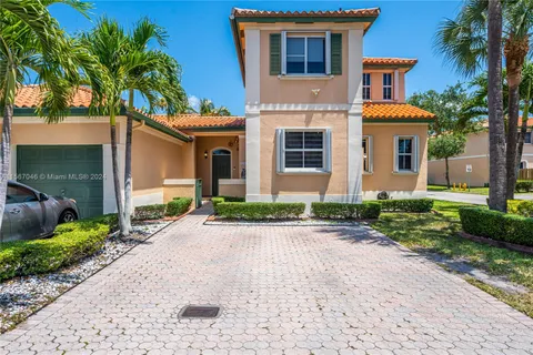 8369 NW 143rd St, Miami Lakes FL 33016