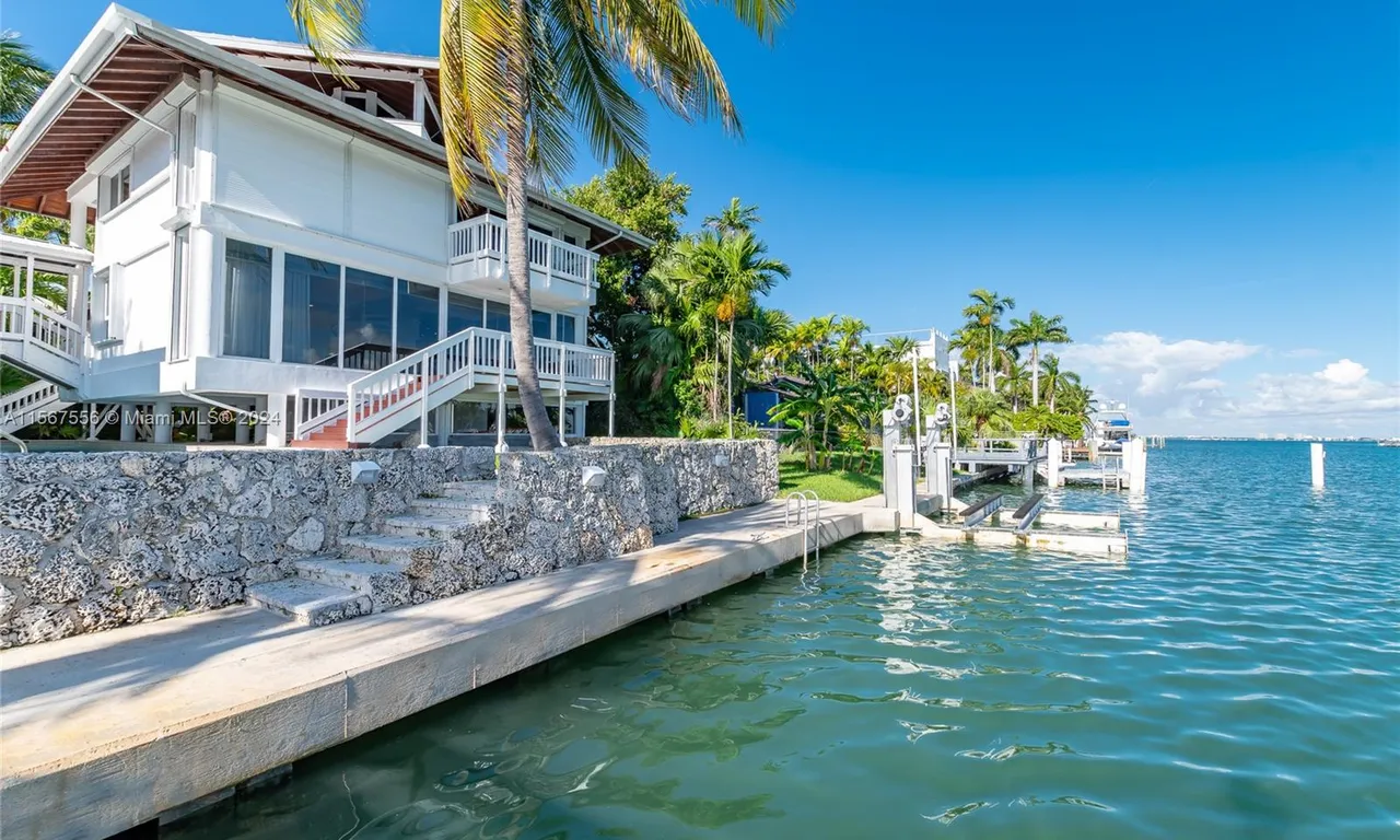 655 N Mashta Dr, Key Biscayne FL 33149