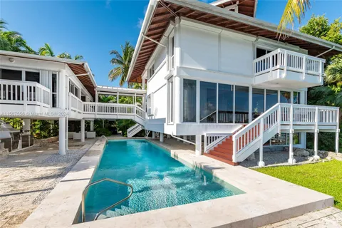 655 N Mashta Dr, Key Biscayne FL 33149