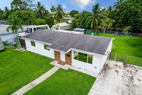 1010 SW 93rd Pl, Miami FL 33174