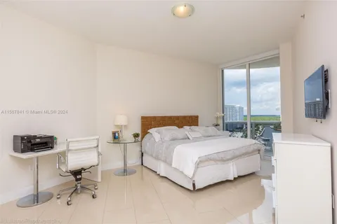 15811 Collins Ave # 1105, Sunny Isles Beach FL 33160