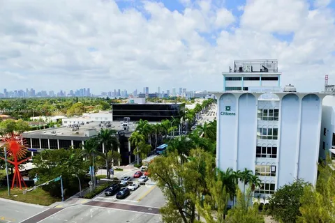 301 Arthur Godfrey Rd # 550, Miami Beach FL 33140