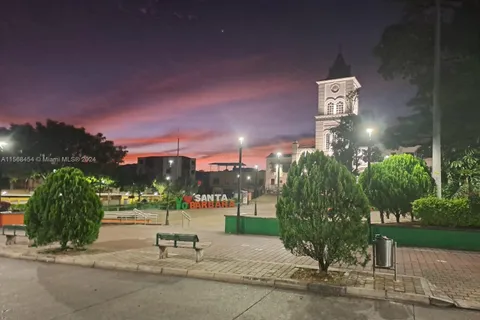 CAMINO A LA PLANTA SANTA BARBARA ANTIOQUIA, CO UIA