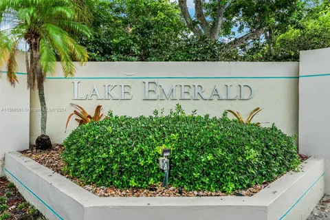 106 Lake Emerald Dr # 210, Oakland Park FL 33309