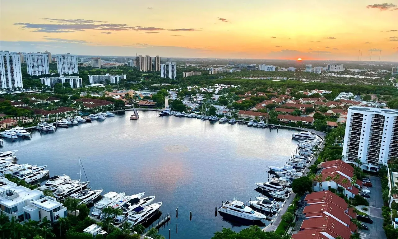 21205 Yacht Club Dr # 2207, Aventura FL 33180