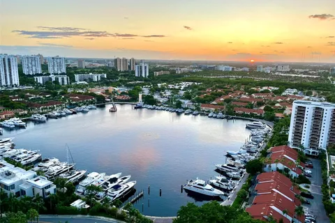 21205 Yacht Club Dr # 2207, Aventura FL 33180