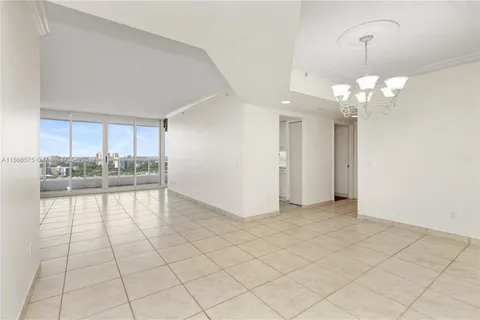 21205 Yacht Club Dr # 2207, Aventura FL 33180