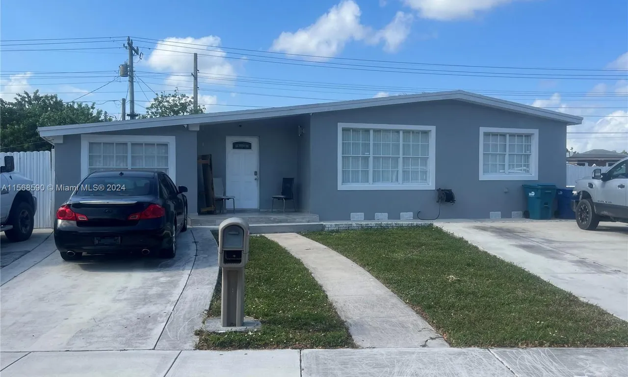 3461 NW 178th St, Miami Gardens FL 33056