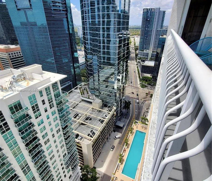 1200 Brickell Bay Dr # 3309, Miami FL 33131