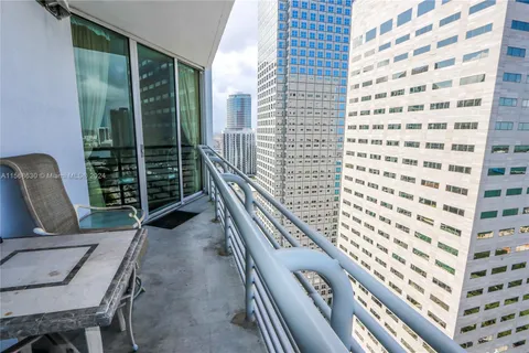 325 S Biscayne Blvd # 3918, Miami FL 33131