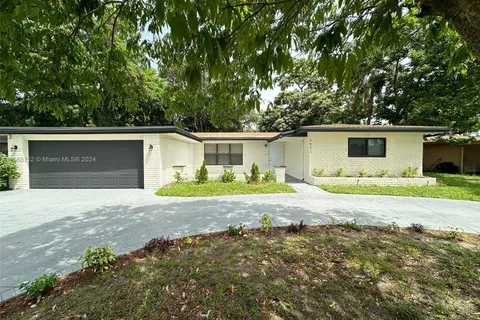 3821 SW 10th St, Fort Lauderdale FL 33312