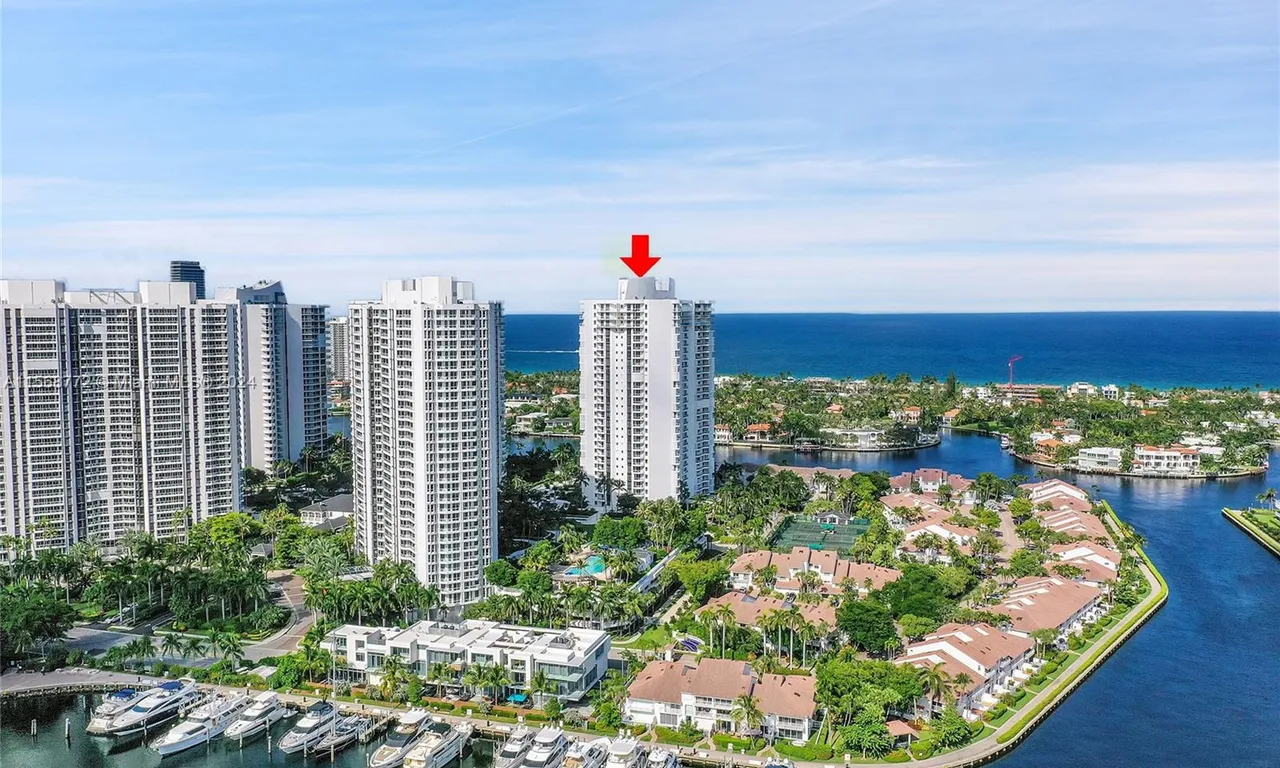 21050 Point Pl # 2106, Aventura FL 33180