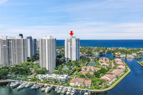 21050 Point Pl # 2106, Aventura FL 33180