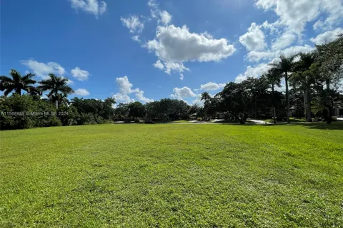 3836 Pine Lake Dr, Weston FL 33332