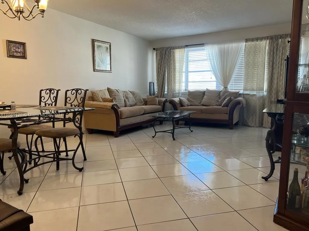 215 SE 3rd Ave # 403A, Hallandale Beach FL 33009