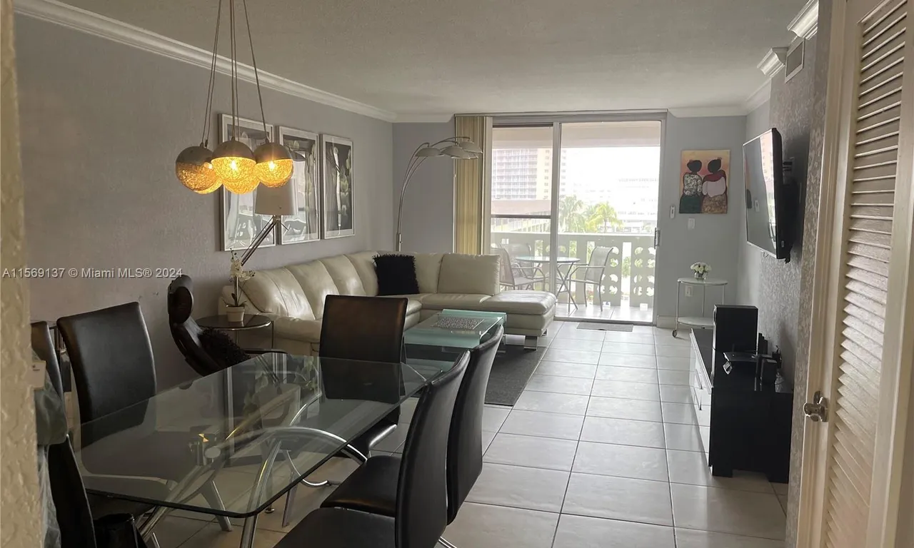 1893 S Ocean Dr # 506, Hallandale Beach FL 33009