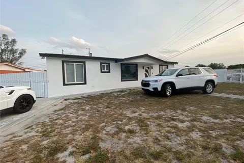 3630 NW 207th St, Miami Gardens FL 33056