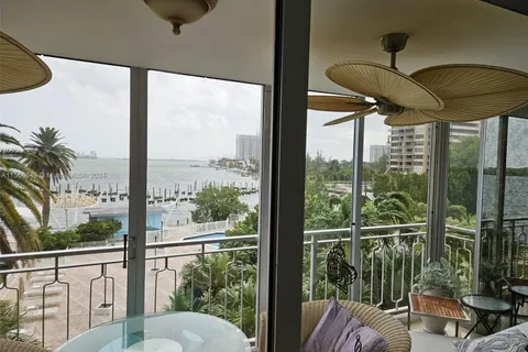 11111 Biscayne Blvd # 4F, Miami FL 33181