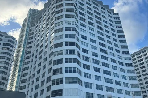 905 Brickell Bay Dr # 1529, Miami FL 33131