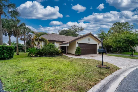 1410 Riverwood Lane, Coral Springs FL 33071