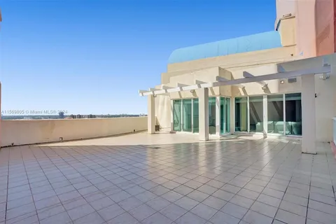3370 Hidden Bay Dr, Aventura FL 33180