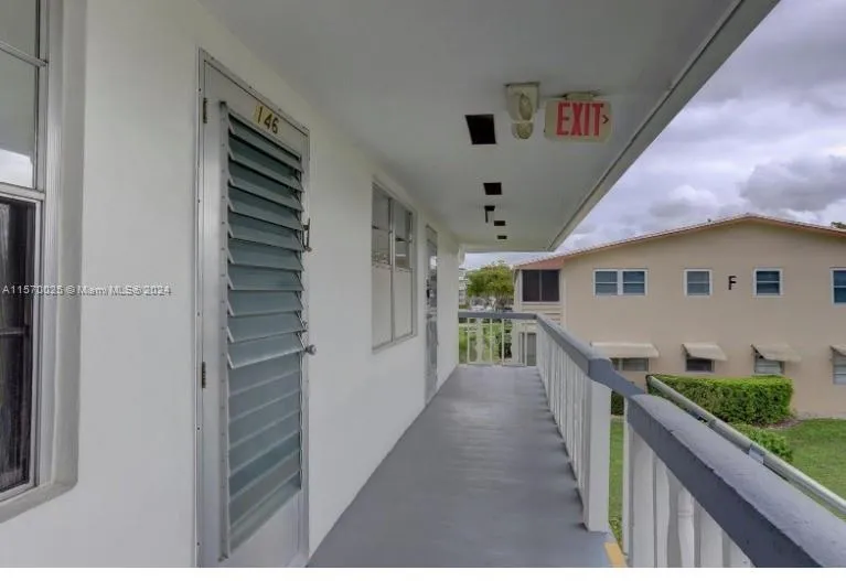 146 Windsor # G, West Palm Beach FL 33417