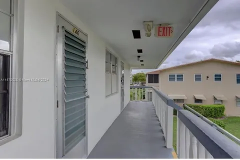 146 Windsor # G, West Palm Beach FL 33417