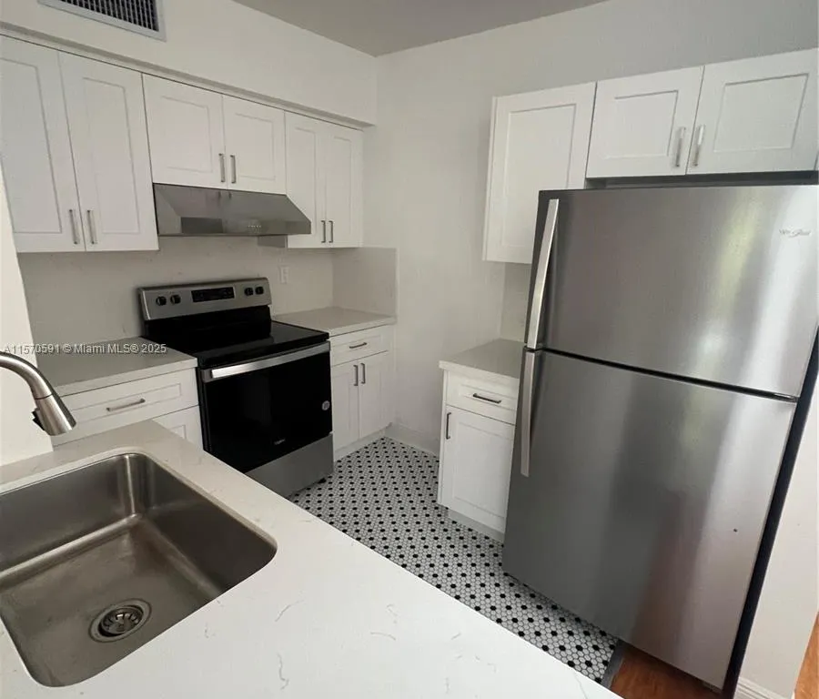1561 WEST AVE # 3, Miami Beach FL 33139
