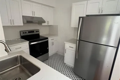 1561 WEST AVE # 3, Miami Beach FL 33139