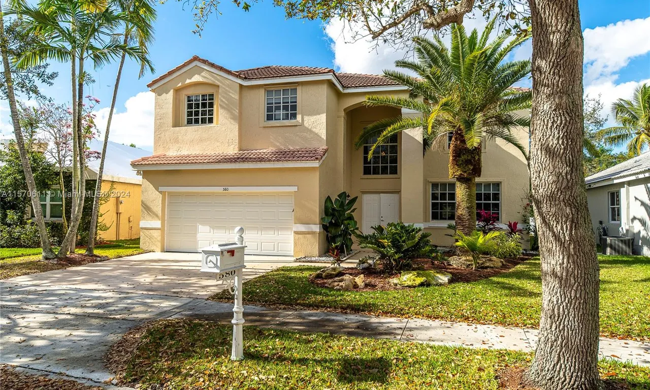 580 Cascade Falls Dr, Weston FL 33327