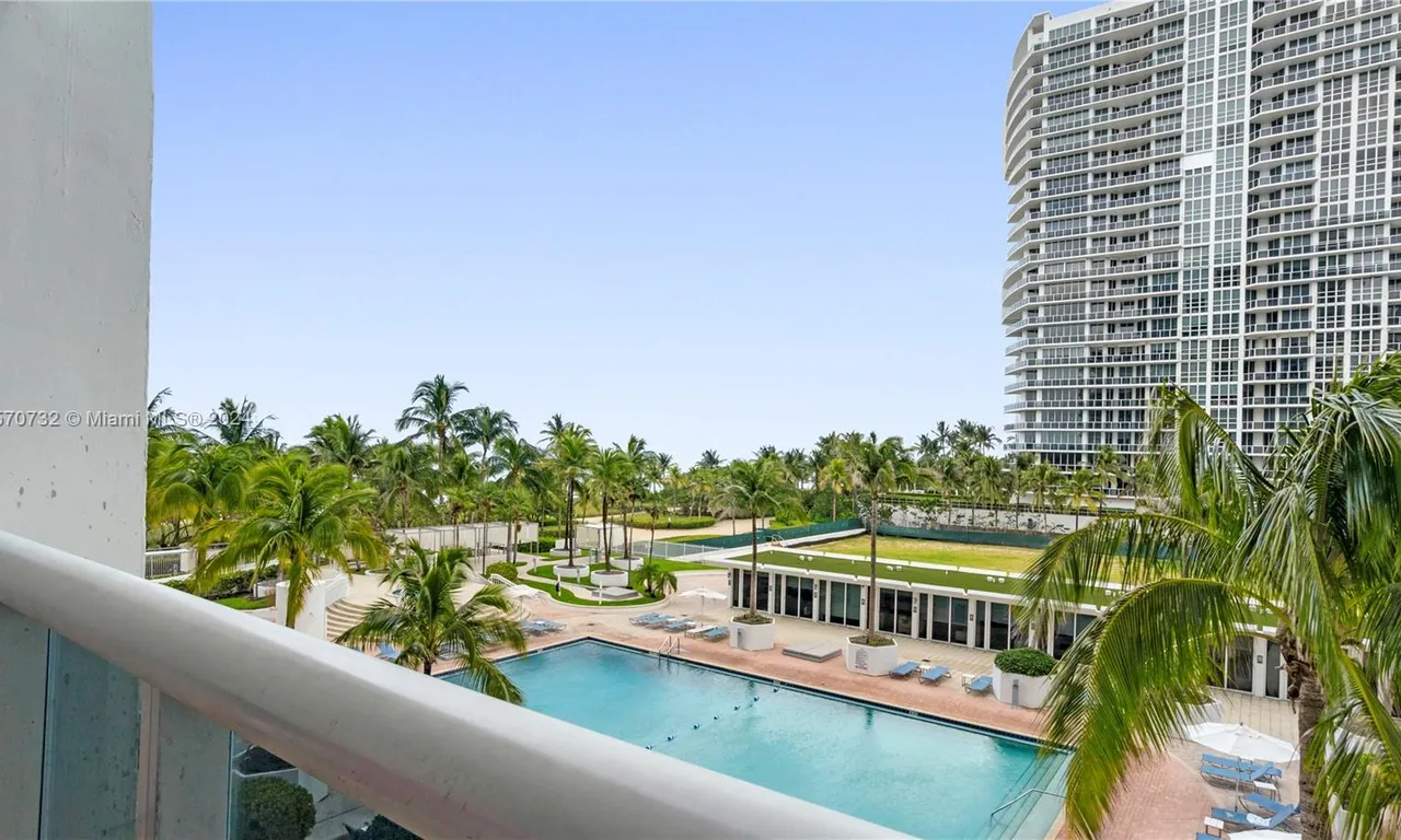 10275 Collins Ave # 315, Bal Harbour FL 33154