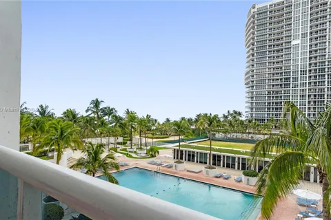 10275 Collins Ave # 315, Bal Harbour FL 33154