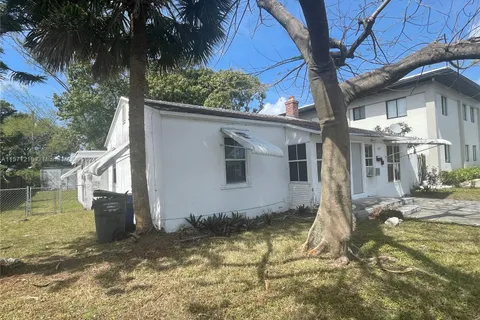 1909 Johnson St, Hollywood FL 33020