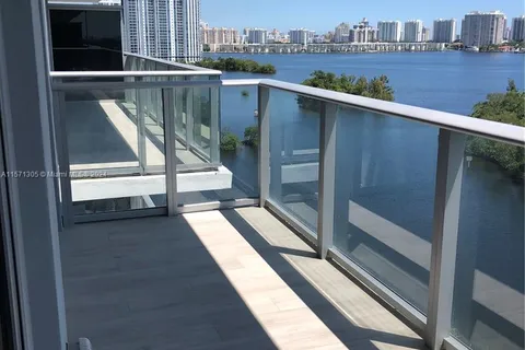 16385 Biscayne Blvd # 1017, North Miami Beach FL 33160