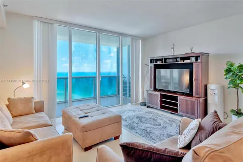 1830 S Ocean Dr # 4709, Hallandale Beach FL 33009