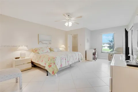 7260 Kinghurst Dr # 205, Delray Beach FL 33446