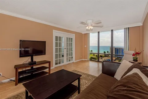 1600 S Ocean Dr # 11H, Hollywood FL 33019