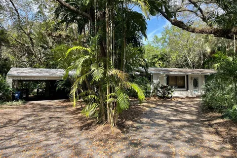 5845 SW 96th St, Pinecrest FL 33156