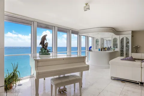 16445 Collins Ave # 1426, Sunny Isles Beach FL 33160