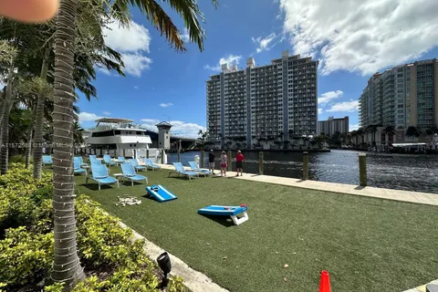 2670 E Sunrise Blvd # 317, Fort Lauderdale FL 33304