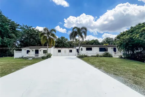 12200 NW 20th Ct, Plantation FL 33323