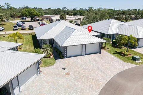 172 Village Circle # 7, La Belle FL 33935