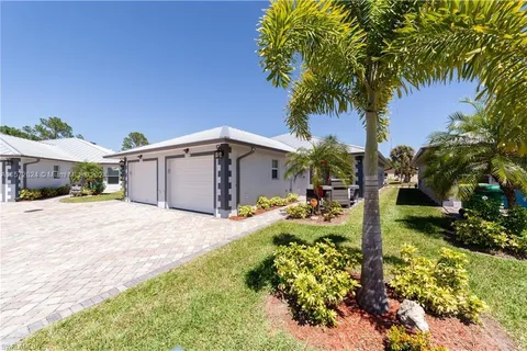 172 Village Circle # 7, La Belle FL 33935