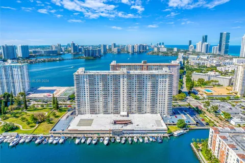 250 174th St # 1818, Sunny Isles Beach FL 33160