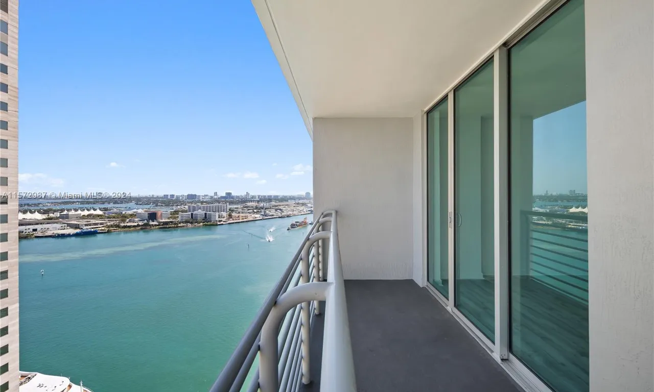 335 S Biscayne Blvd # 2700, Miami FL 33131