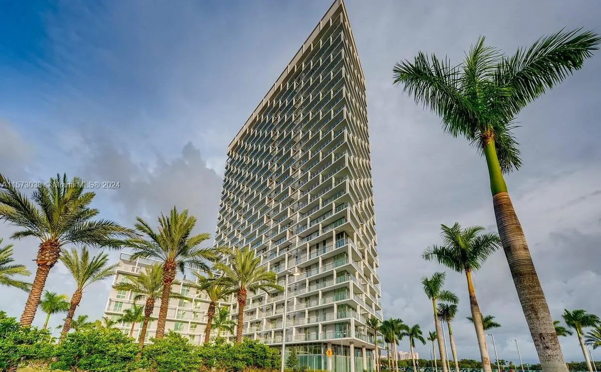 2000 Metropica Way # 2605, Sunrise FL 33323