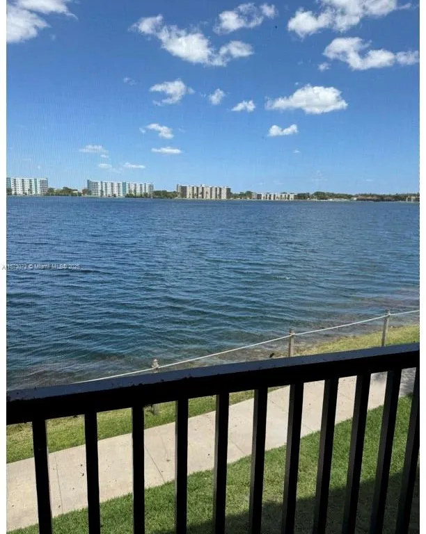 117 Lake Emerald Dr # 202, Oakland Park FL 33309